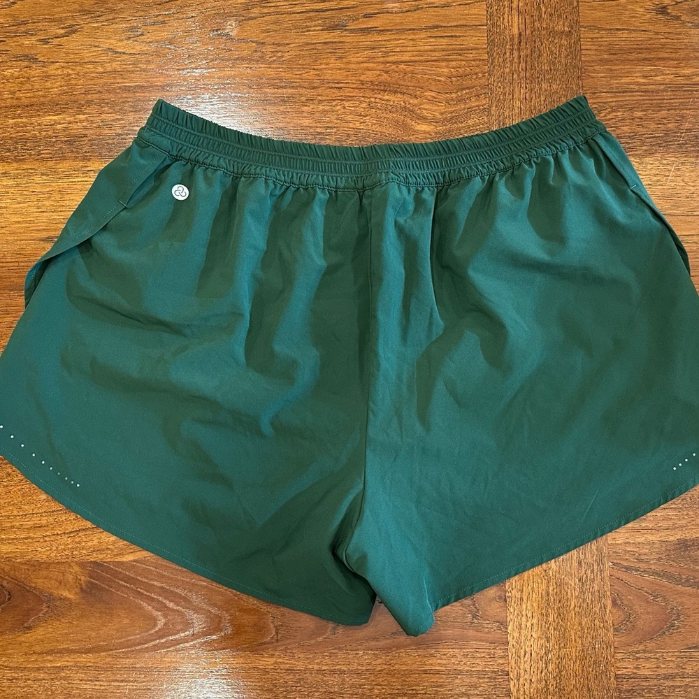 Zella Run In Women's Shorts, Green Mountain, Size Medium - Picture 5 of 7